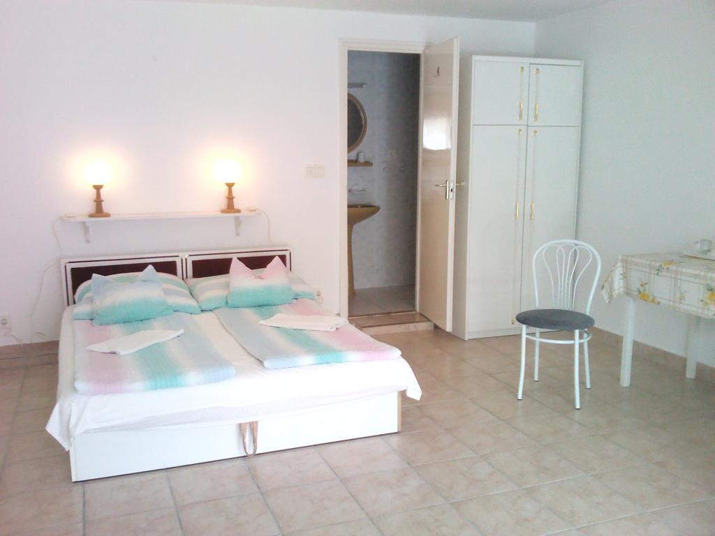 Napfeny Apartment Keszthely Room photo