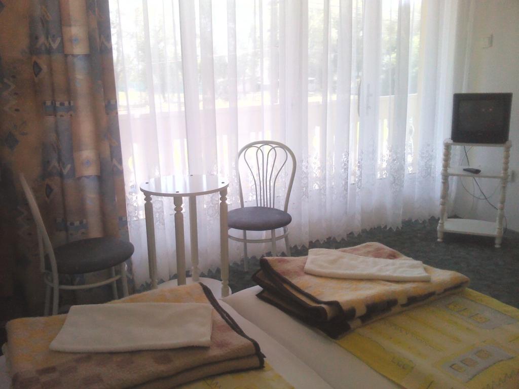 Napfeny Apartment Keszthely Room photo